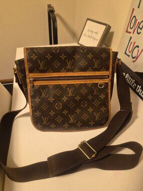 Louie Vuitton Messenger Handbag